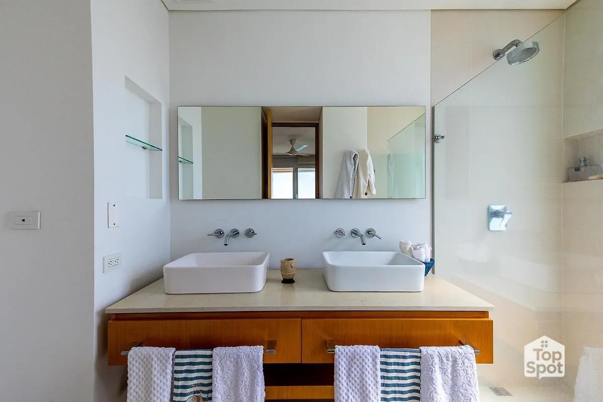 Topspot In Santa Marta With Jacuzzi And Vista Al Mar