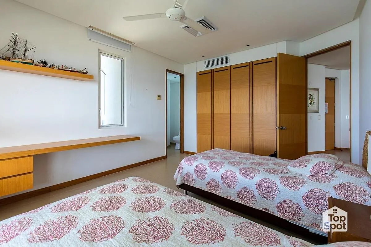 Holiday home Topspot In Santa Marta With Jacuzzi And Vista Al Mar
