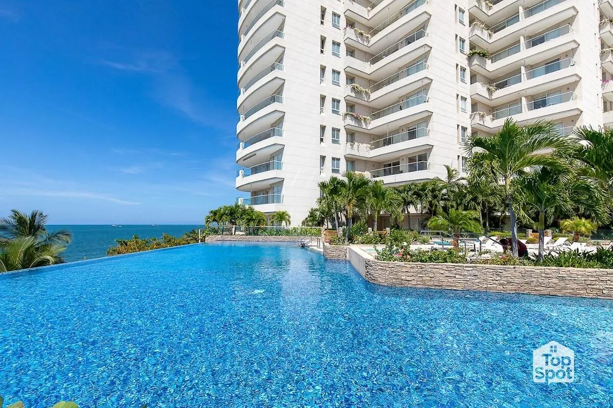 Topspot In Santa Marta With Jacuzzi And Vista Al Mar